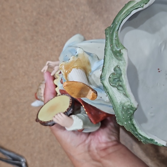 2 Elizabethan Era Musician Statues!!! - Picture 13 of 14